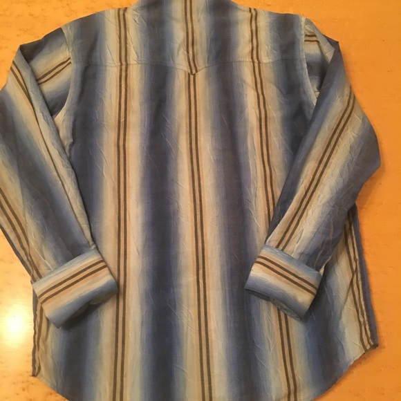ECCOLO LINE Long Sleeve Shirt. Wrinkle Design, Medium - Picture 6 of 13
